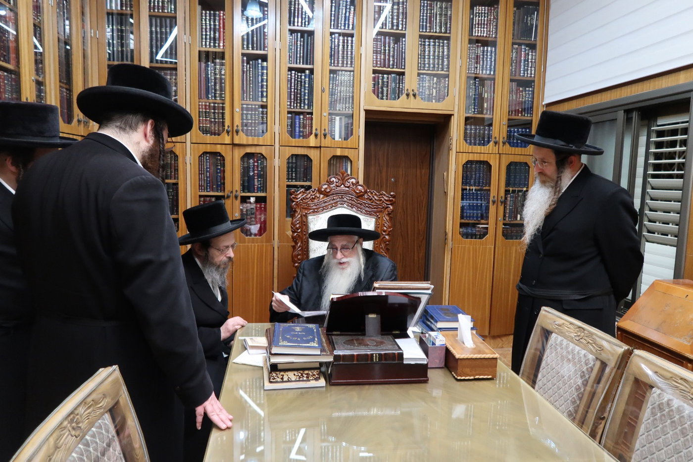 גאב"ד זוועהיל בביקור אצל האדמו"ר מצאנז