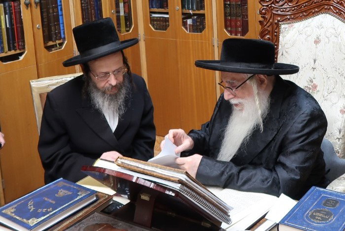 גאב"ד זוועהיל בביקור אצל האדמו"ר מצאנז