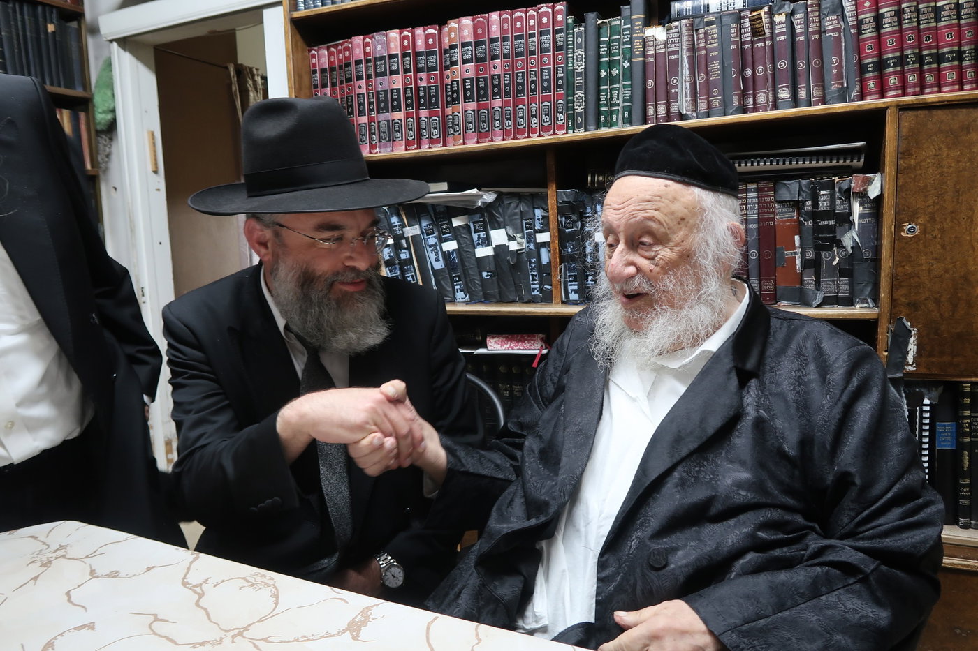 מעמד ההכתרה במעונו של ראש הישיבה
