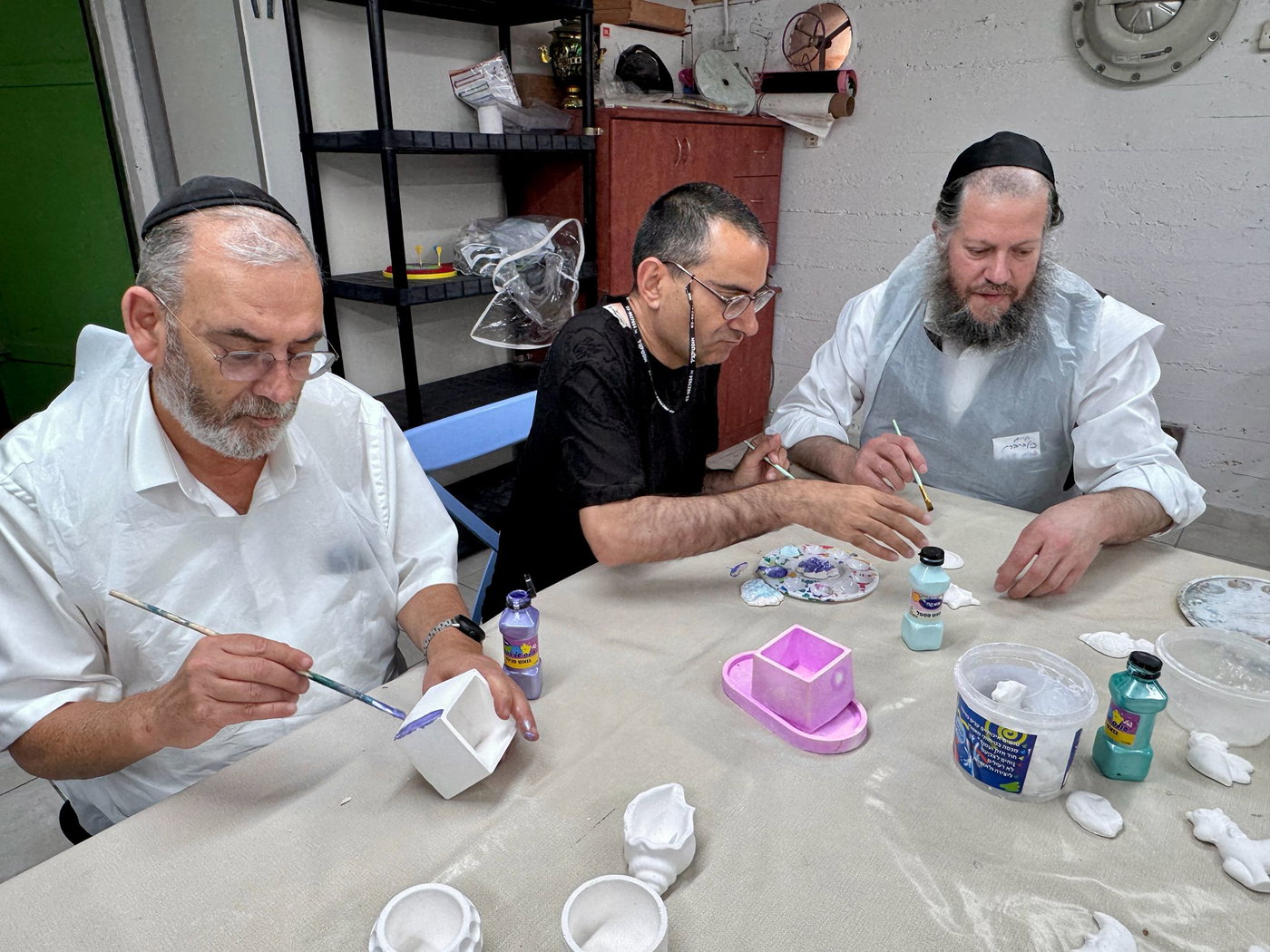 עובדי הבנק הבינלאומי ביום התנדבות מרגש בכפר הקהילתי-שיקומי של פרח ישראל