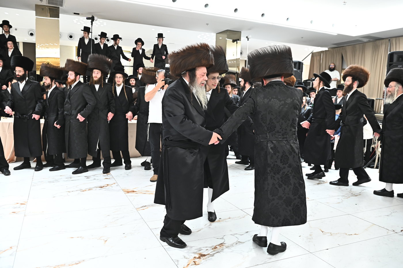 שמחת בית נאראל - זוועהיל - נדבורנה - שאץ ויזניץ
