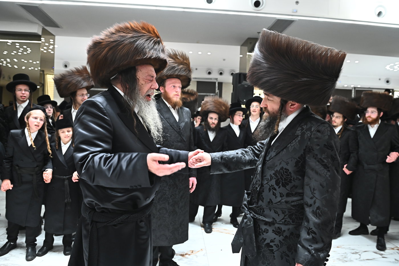 שמחת בית נאראל - זוועהיל - נדבורנה - שאץ ויזניץ