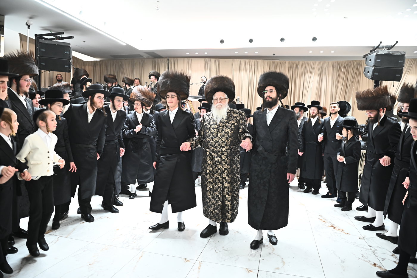 שמחת בית נאראל - זוועהיל - נדבורנה - שאץ ויזניץ