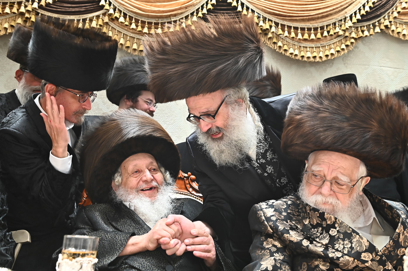שמחת בית נאראל - זוועהיל - נדבורנה - שאץ ויזניץ