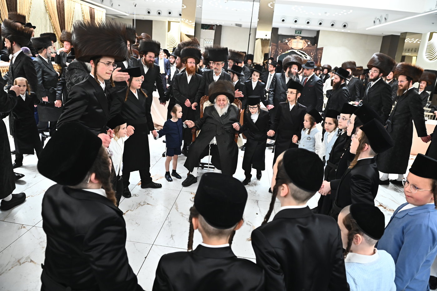 שמחת בית נאראל - זוועהיל - נדבורנה - שאץ ויזניץ