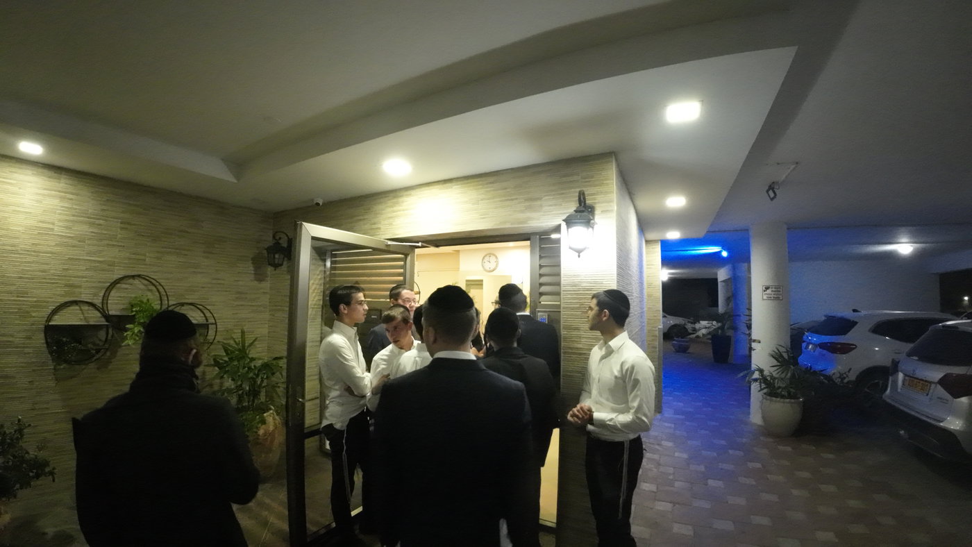 המחאה בקרית אתא מול ביתו של נגד האבטחה בכלא 10