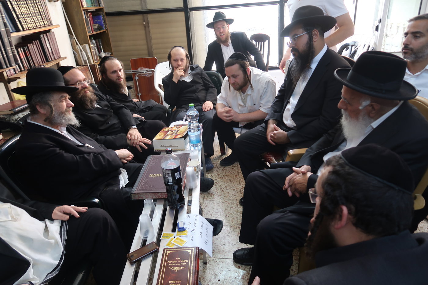 ניחום אבלים אצל הגרמ"מ קארפ 