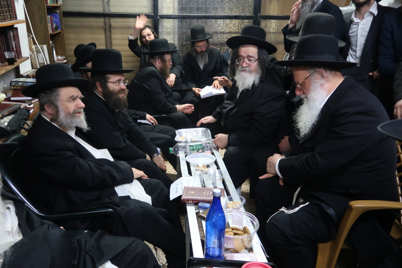 ניחום אבלים אצל הגרמ"מ קארפ 
