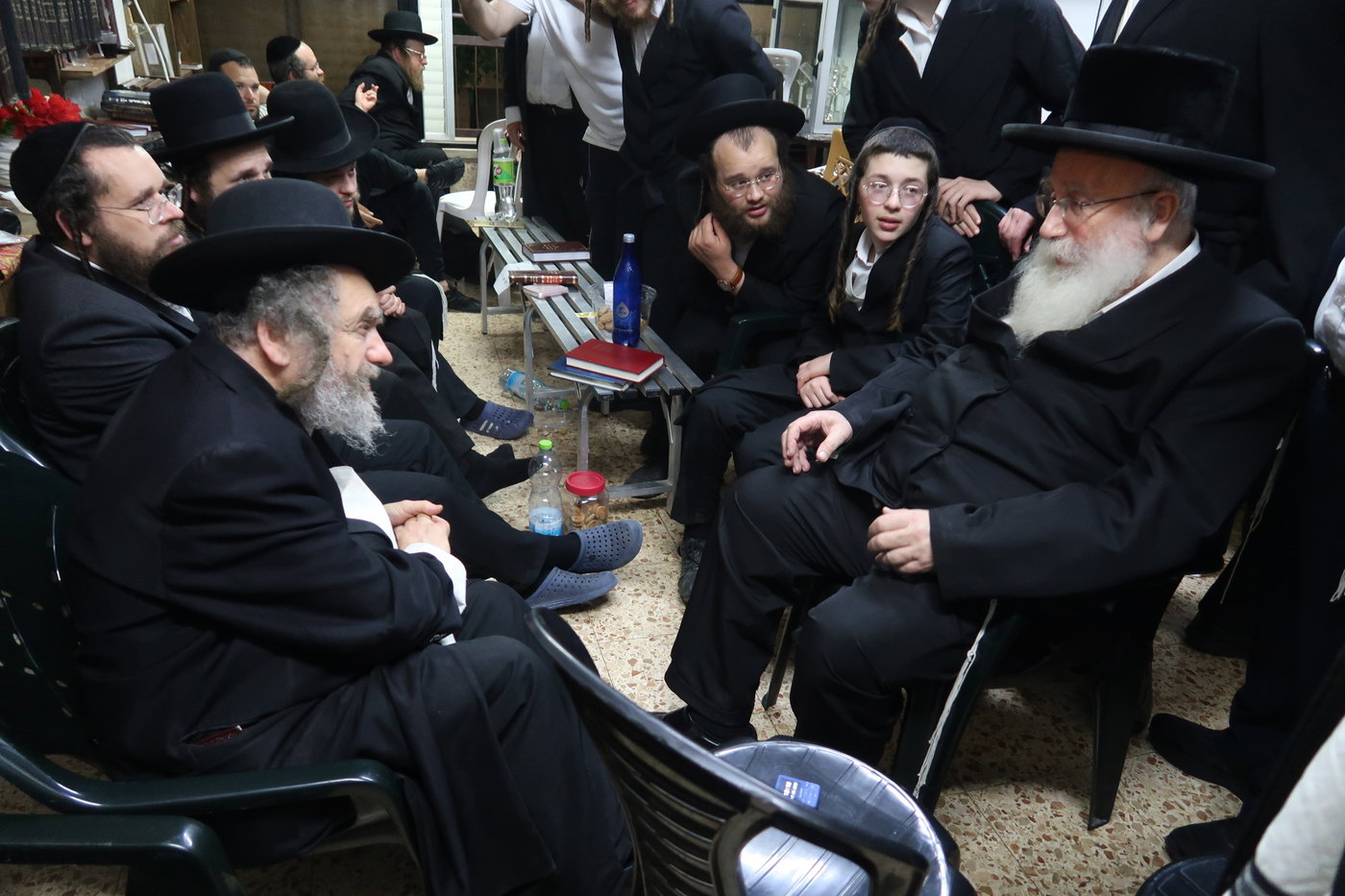 ניחום אבלים אצל הגרמ"מ קארפ 