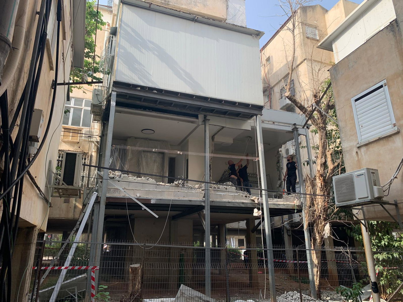 בניה מסוכנת בבני ברק