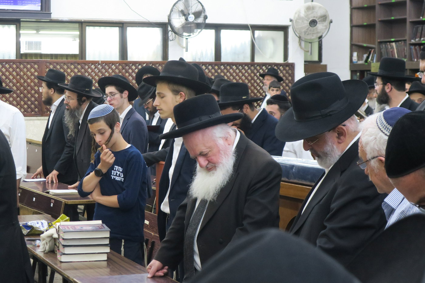 עצרת לרפואתו של הגר"ד קוק ברמת אלחנן