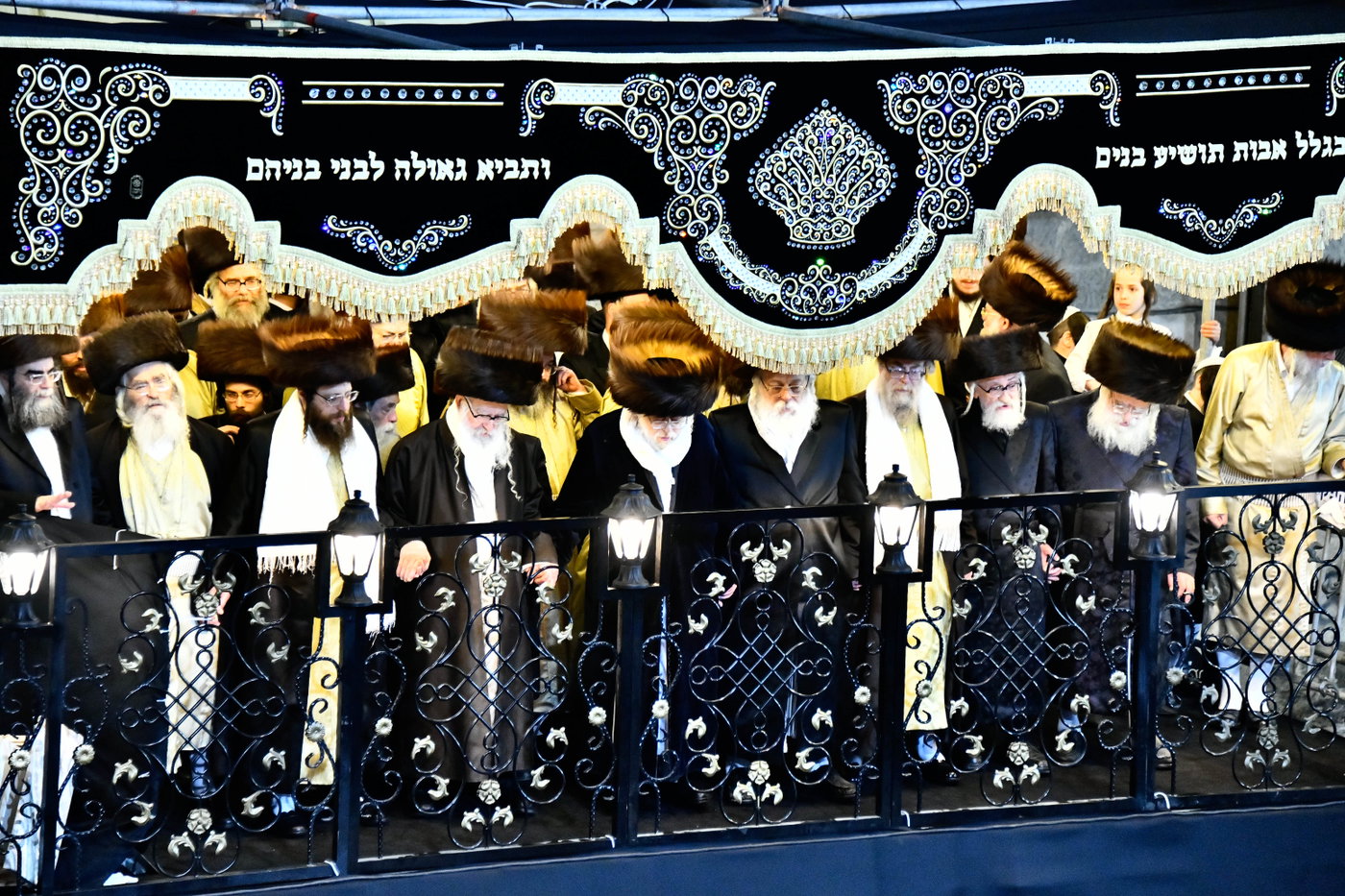שמחת בית תולדות אהרן - משכנות הרועים