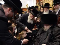 מהארכיון: האדמו"ר מבעלזא בחלאקעס