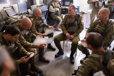 הרמטכ"ל בהעכת מצב. ארכיון