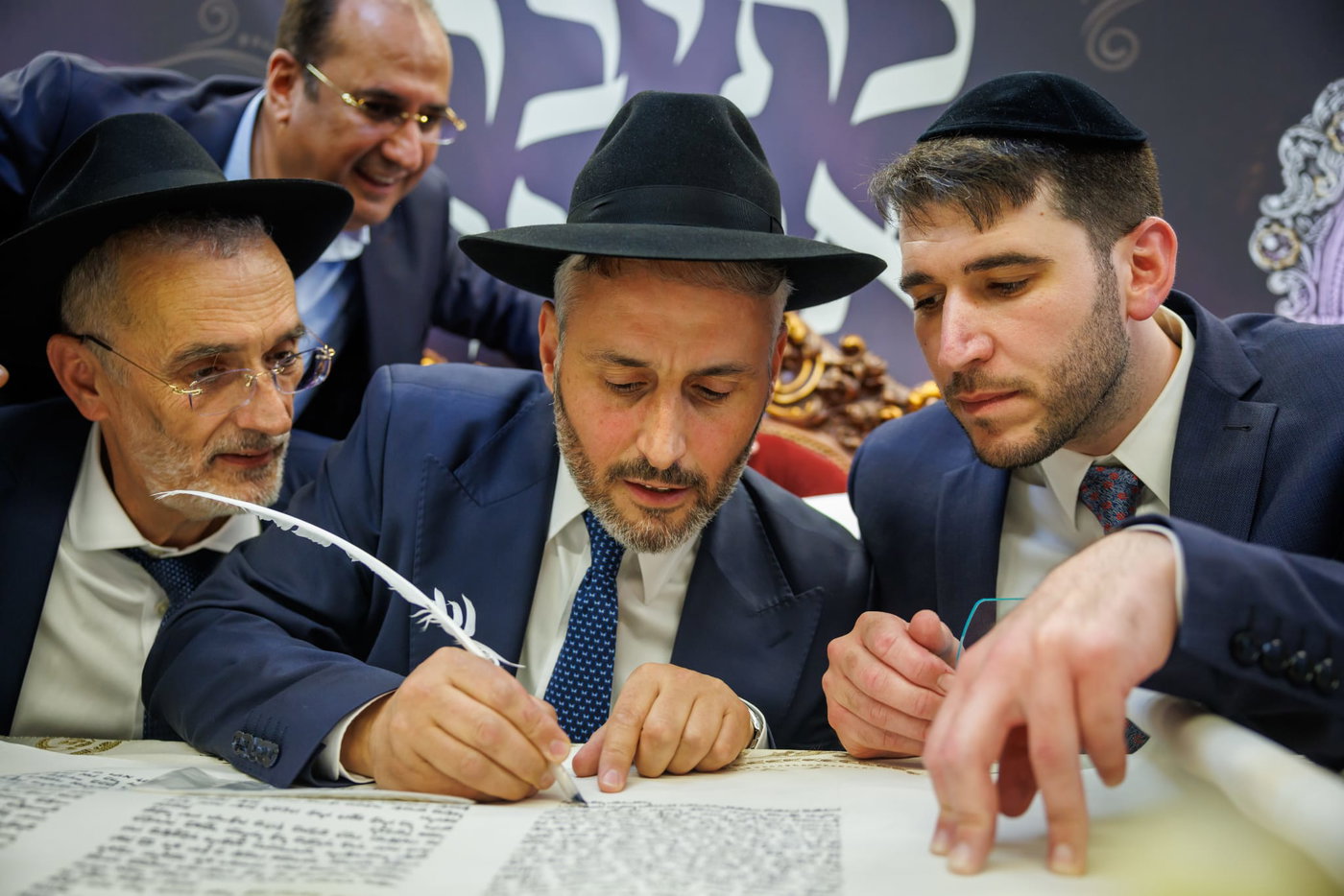 הכנסת ספר תורה נדבת ר' צביקה כהן