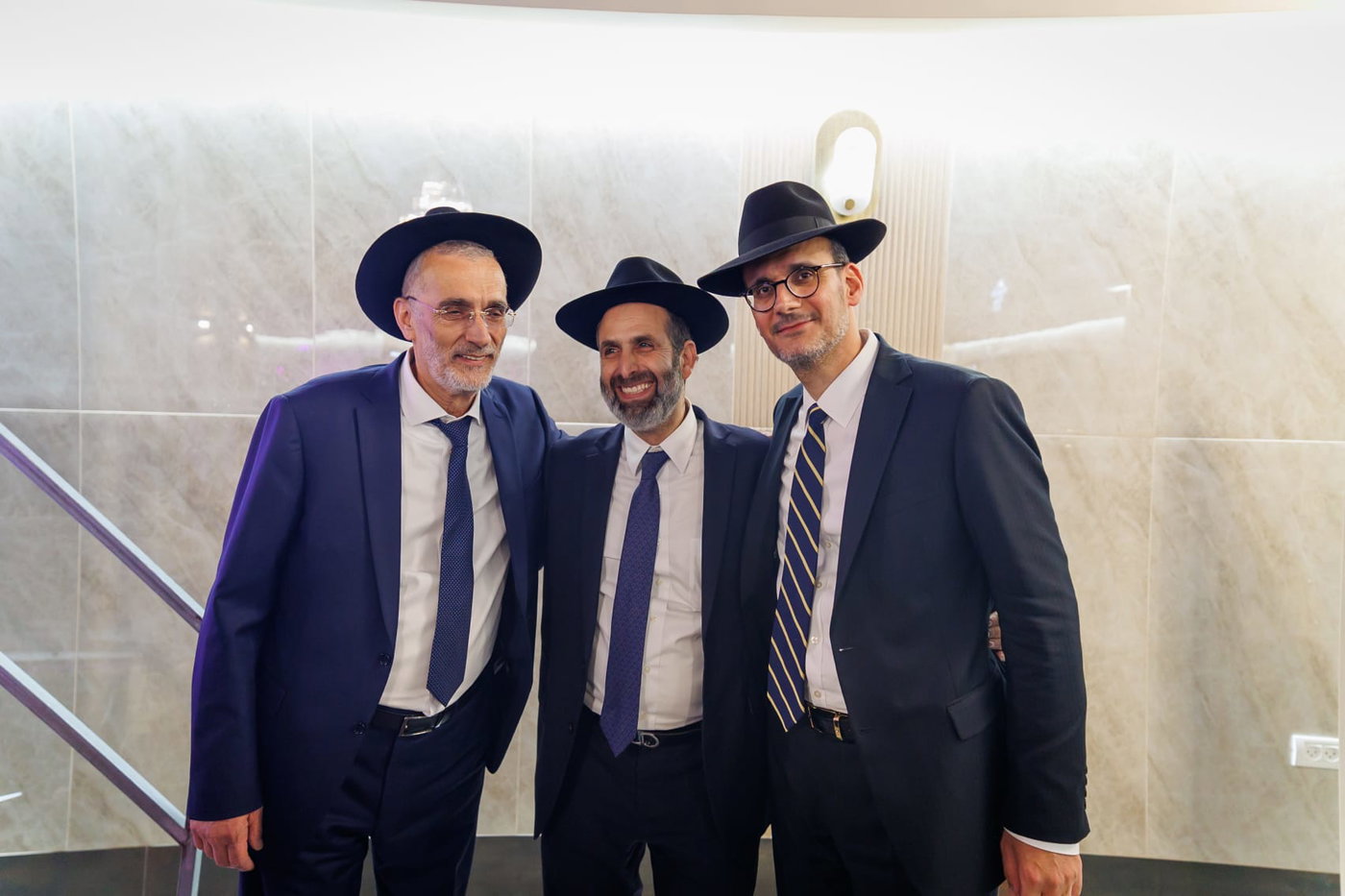 הכנסת ספר תורה נדבת ר' צביקה כהן