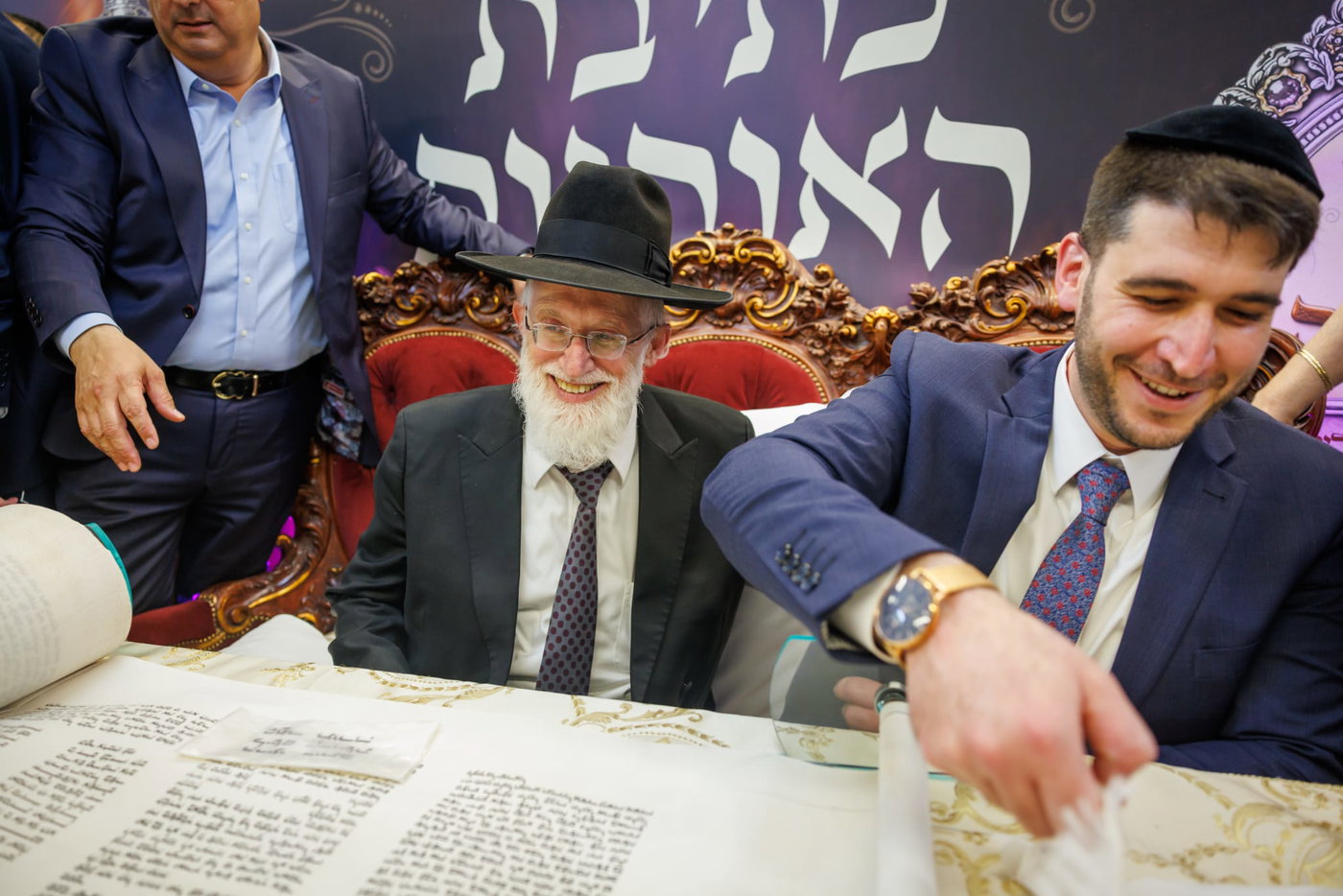 הכנסת ספר תורה נדבת ר' צביקה כהן