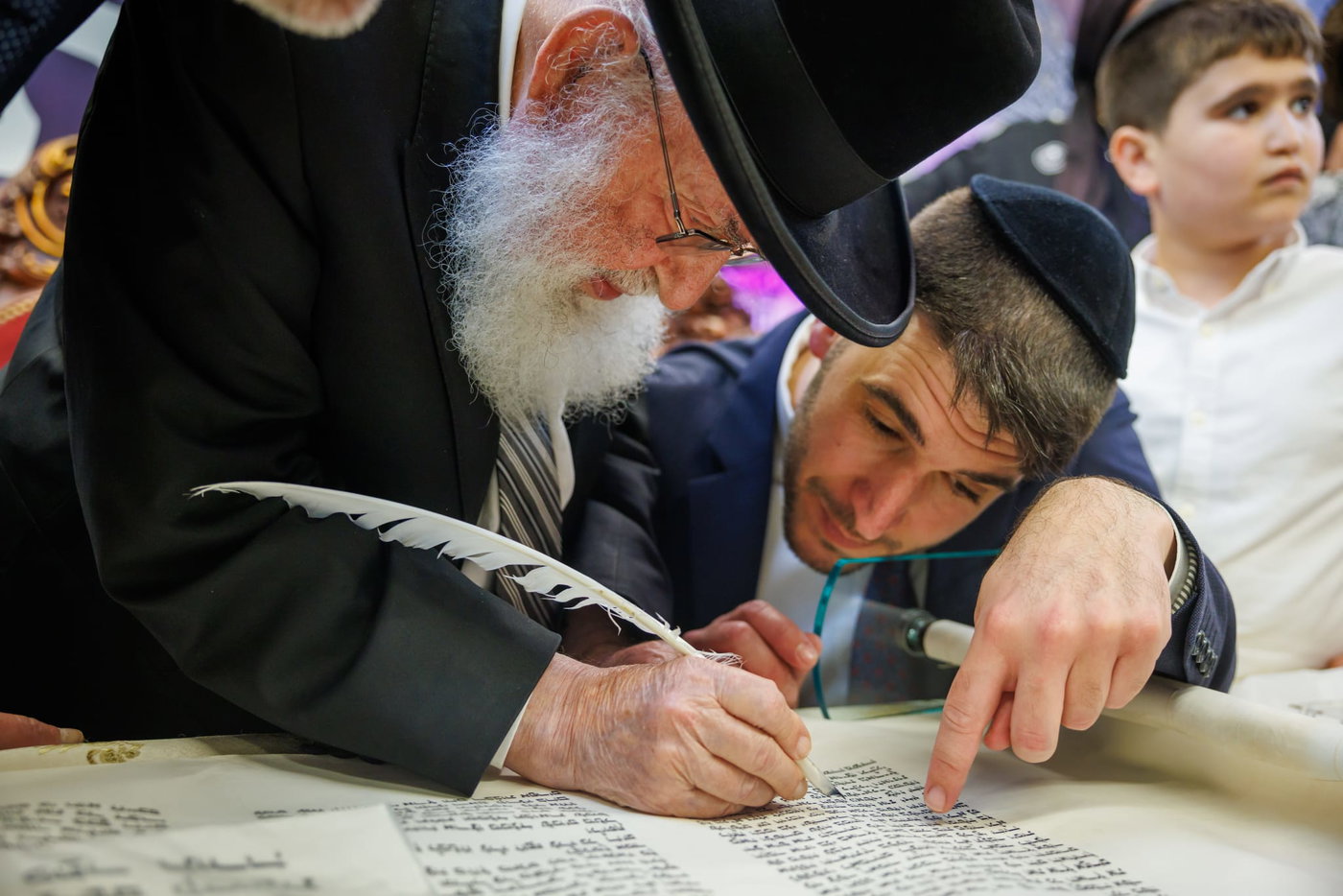 הכנסת ספר תורה נדבת ר' צביקה כהן