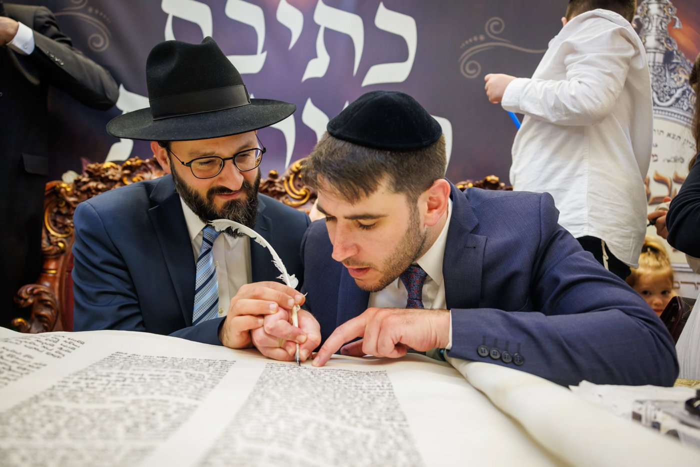 הכנסת ספר תורה נדבת ר' צביקה כהן