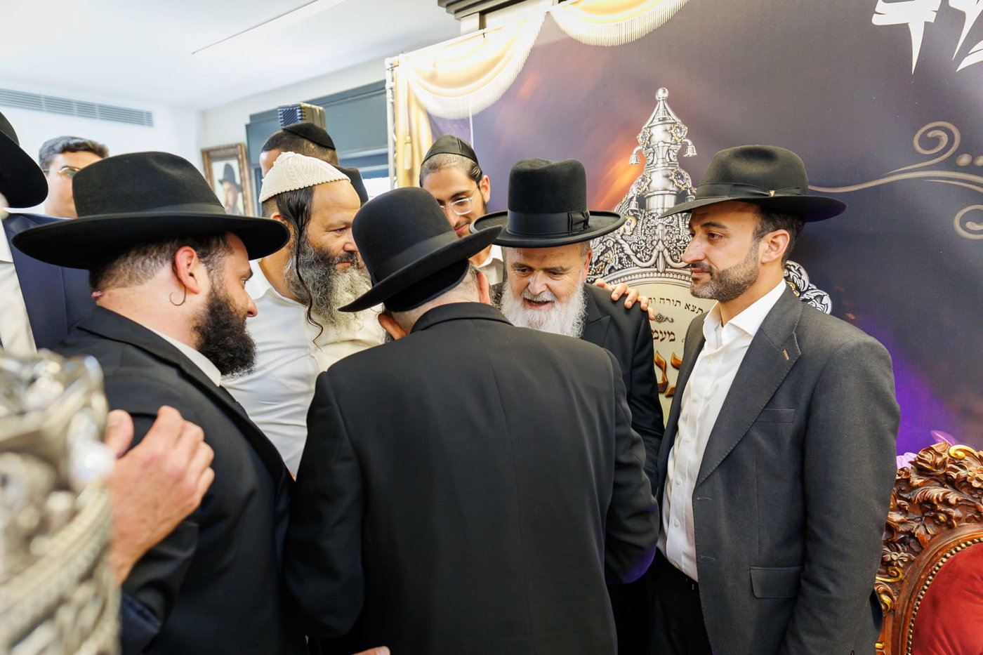 הכנסת ספר תורה נדבת ר' צביקה כהן