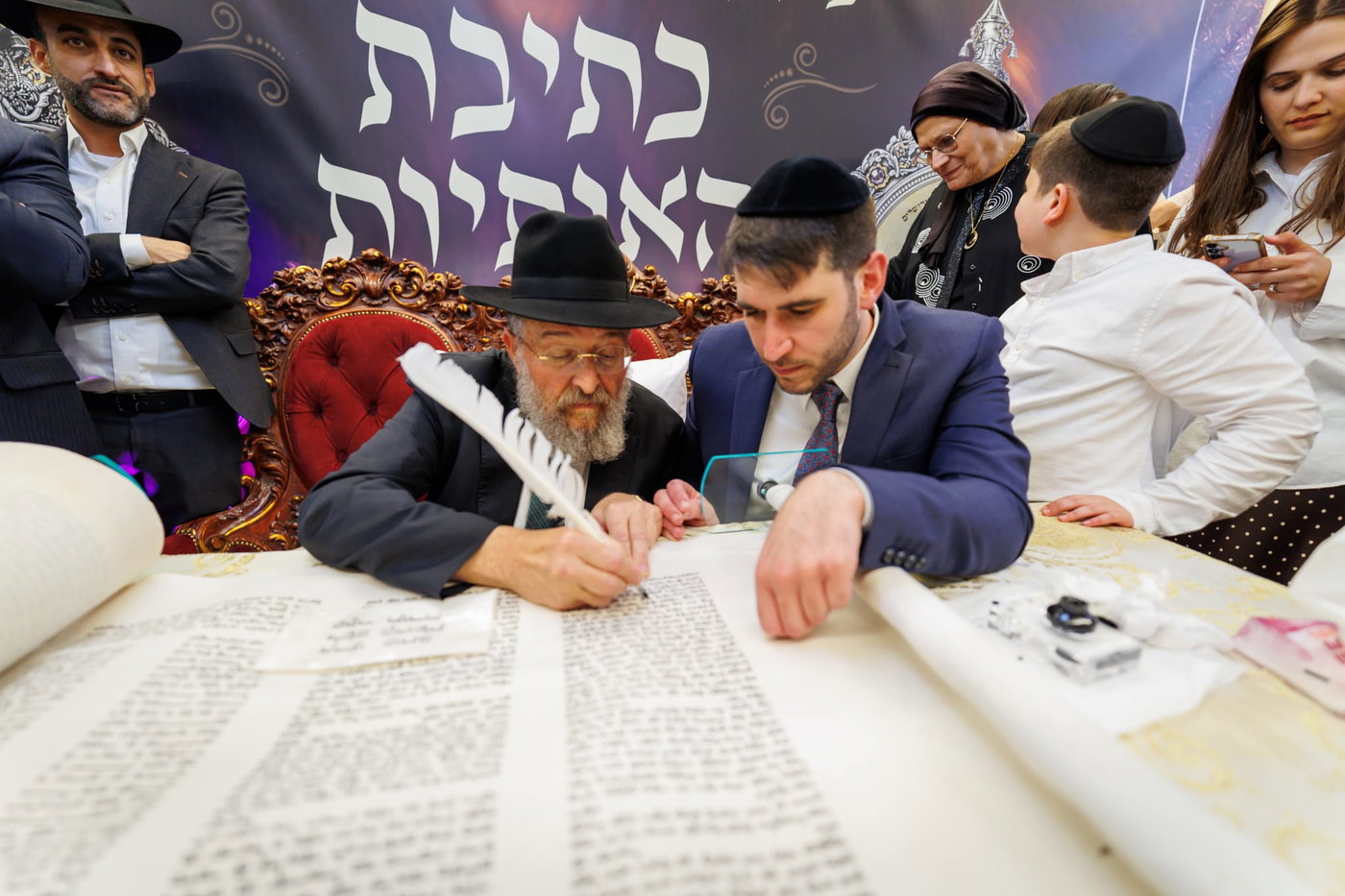 הכנסת ספר תורה נדבת ר' צביקה כהן
