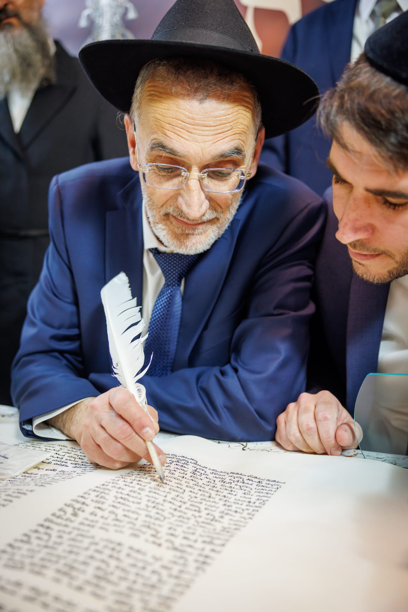 הכנסת ספר תורה נדבת ר' צביקה כהן