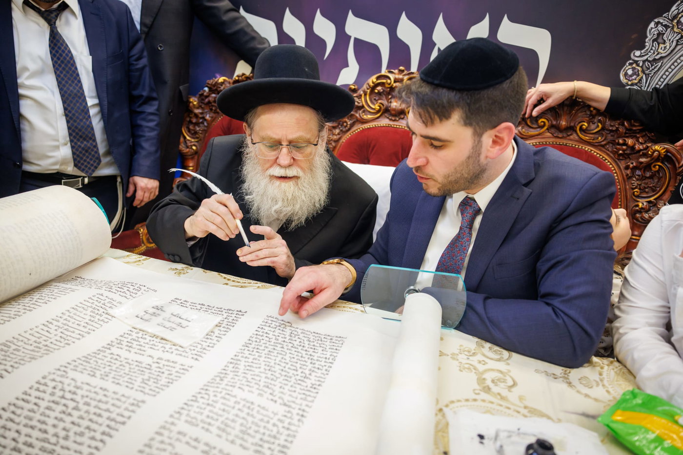 הכנסת ספר תורה נדבת ר' צביקה כהן