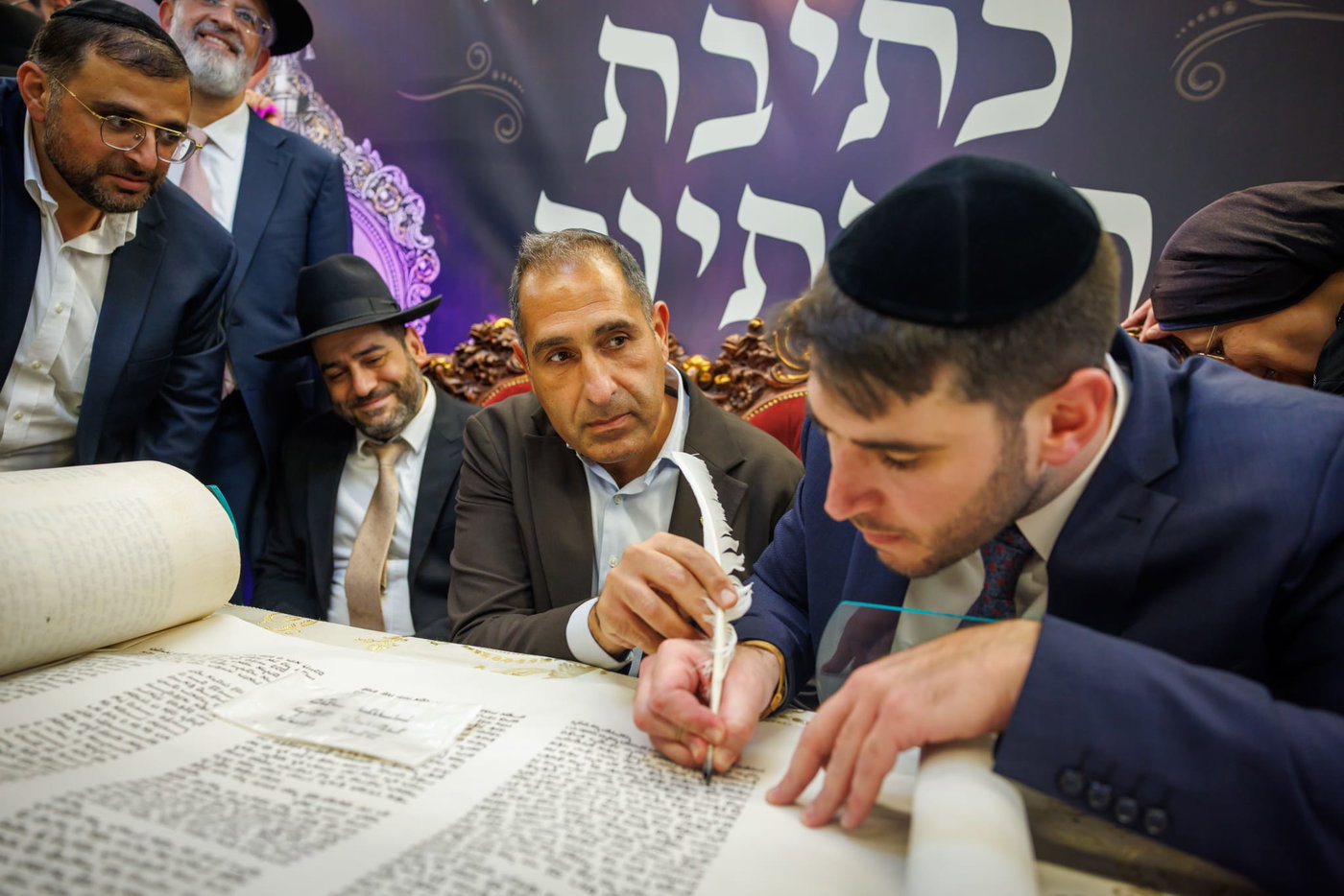 הכנסת ספר תורה נדבת ר' צביקה כהן
