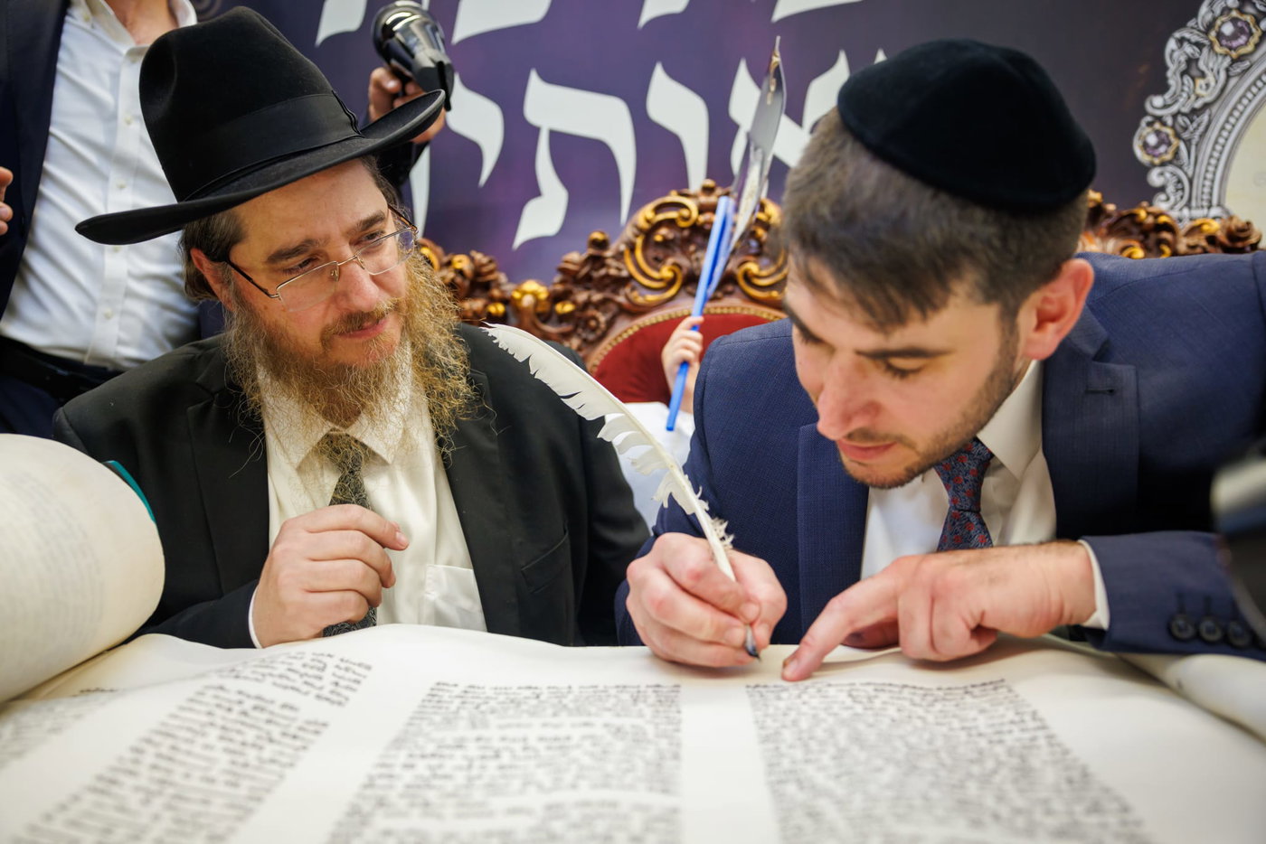 הכנסת ספר תורה נדבת ר' צביקה כהן