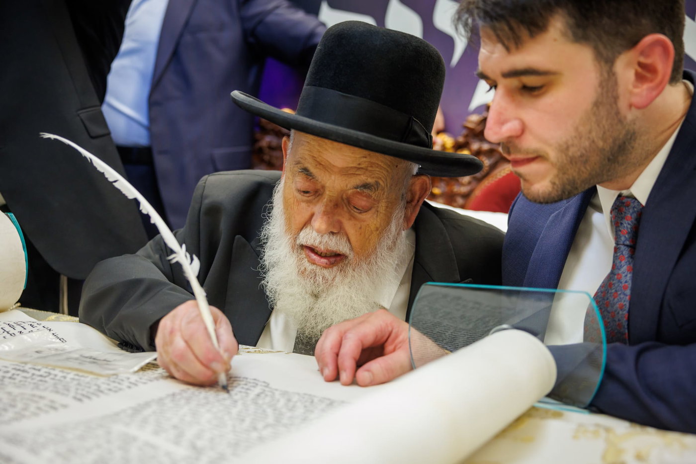 הכנסת ספר תורה נדבת ר' צביקה כהן