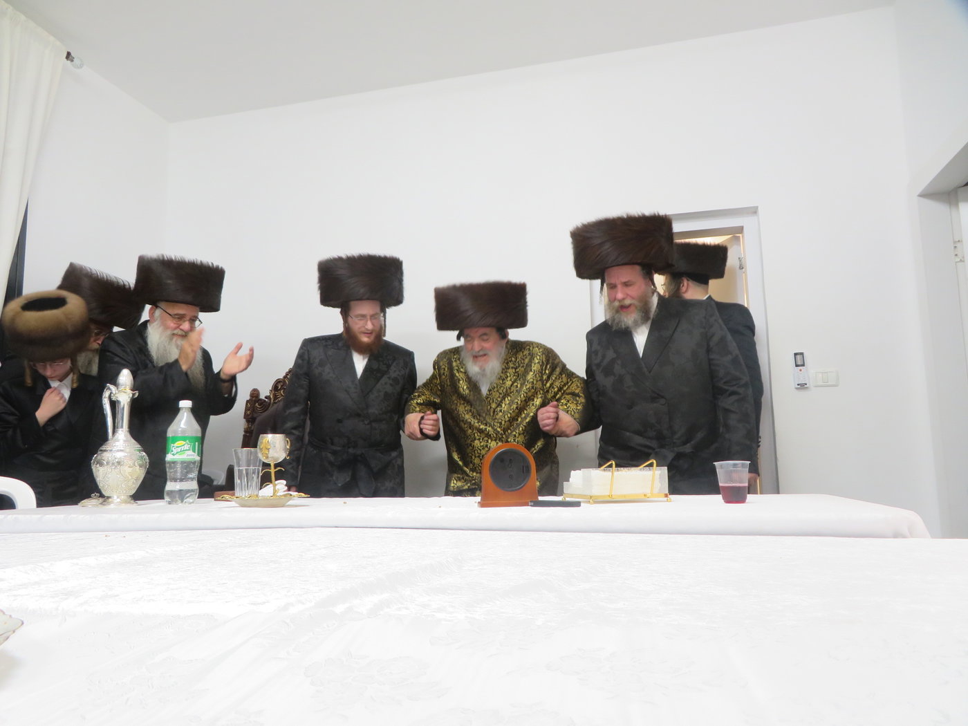 שמחת הפארשפיל בחצה"ק ויז'ניץ