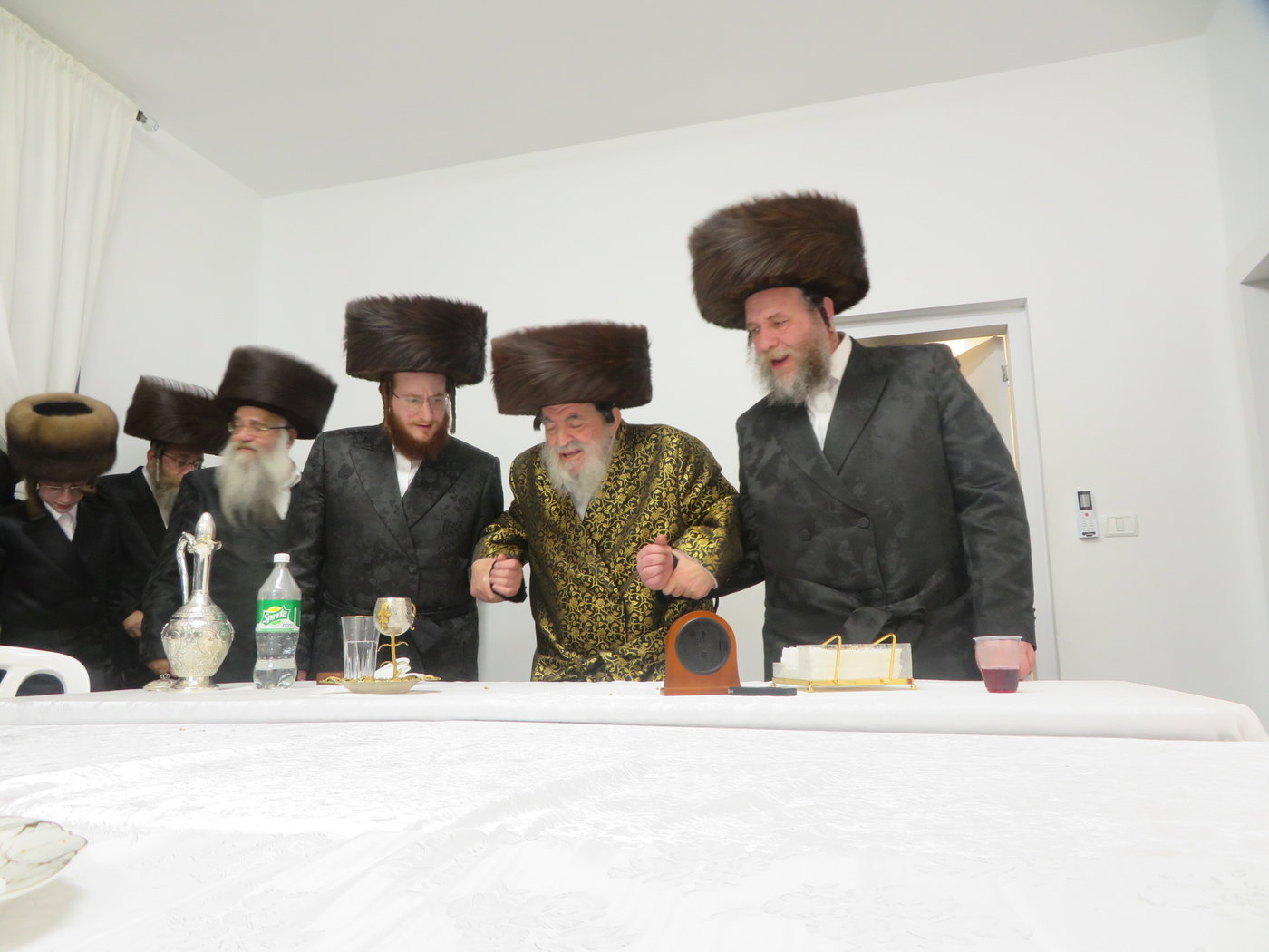 שמחת הפארשפיל בחצה"ק ויז'ניץ