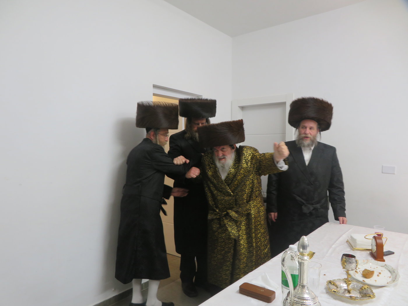 שמחת הפארשפיל בחצה"ק ויז'ניץ