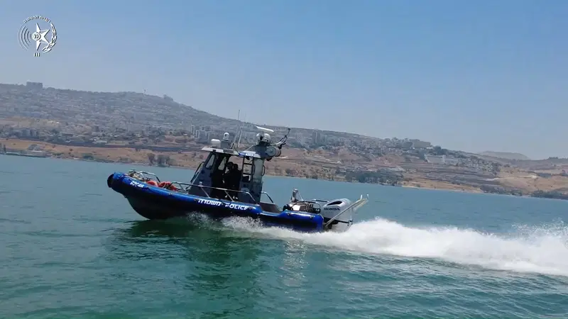 האישה צרחה במצוקה: בן הזוג שלי נפל למים באמצע הכנרת ונעלם | צפו