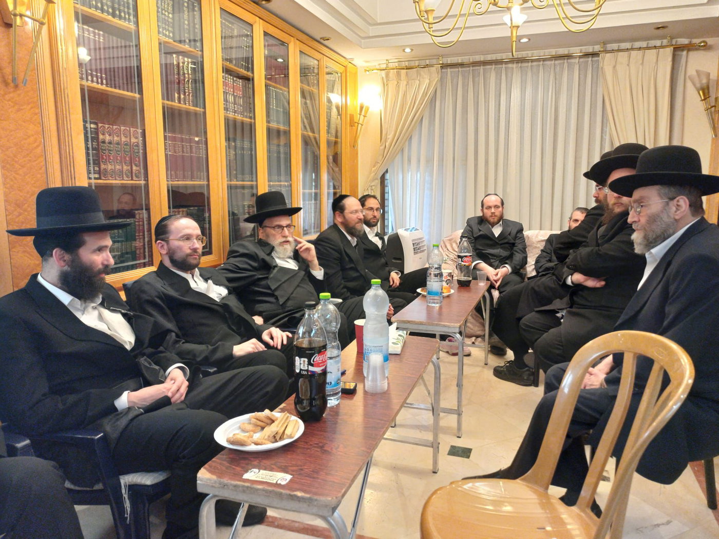 אישי ציבור ורבנים בניחום אבלים