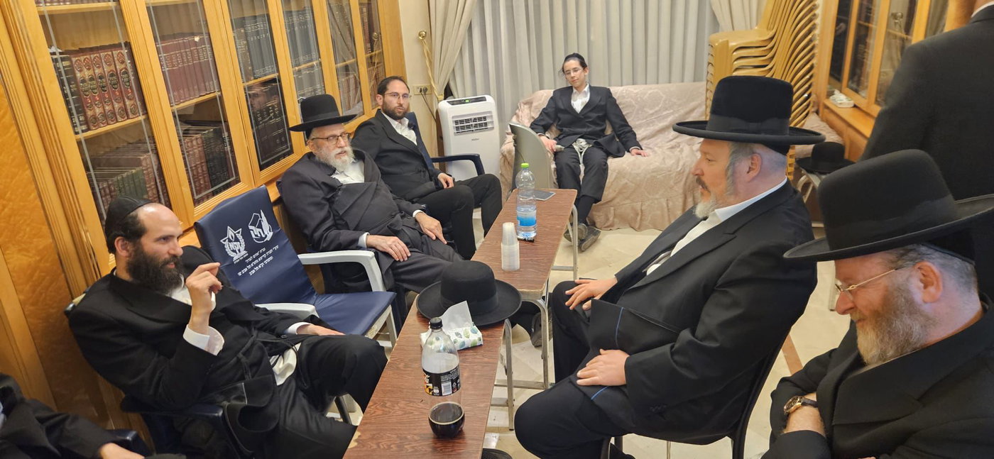 אישי ציבור ורבנים בניחום אבלים