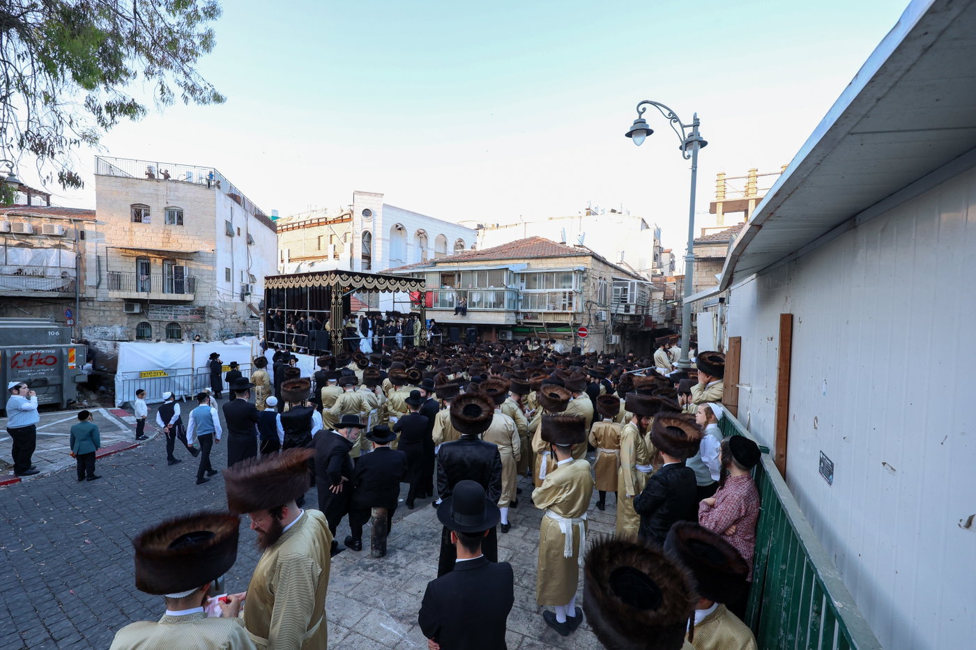 שמחת בית תולדות אברהם יצחק - מאור החיים
