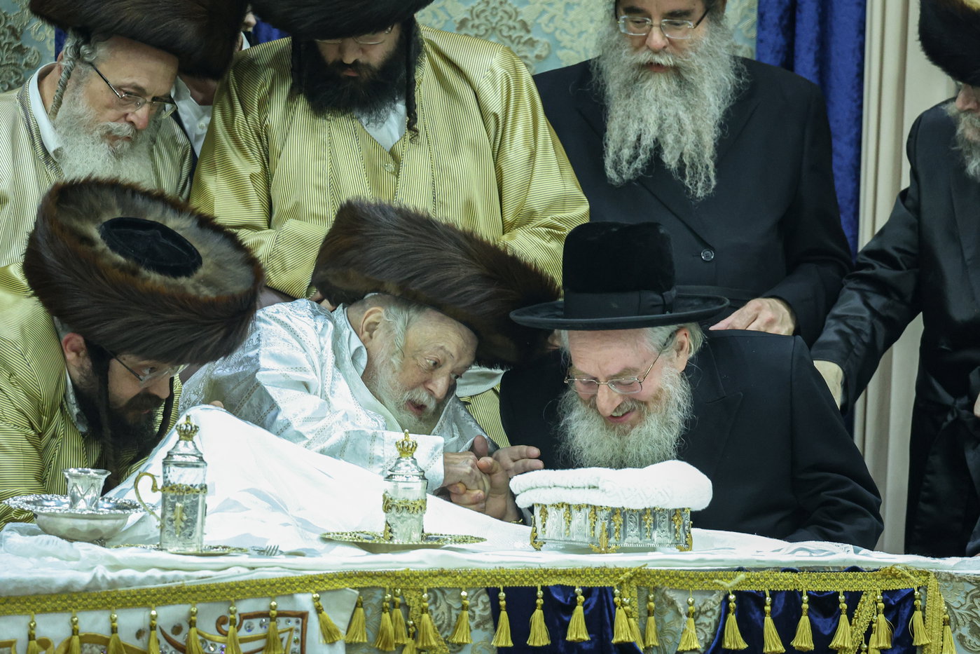 שמחת בית תולדות אברהם יצחק - מאור החיים