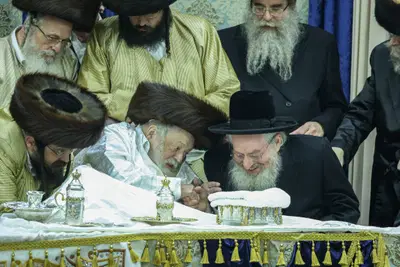 שמחת בית תולדות אברהם יצחק - מאור החיים