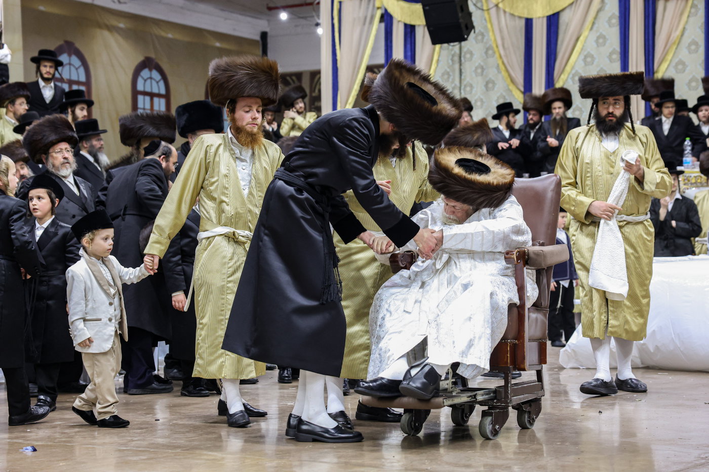 שמחת בית תולדות אברהם יצחק - מאור החיים