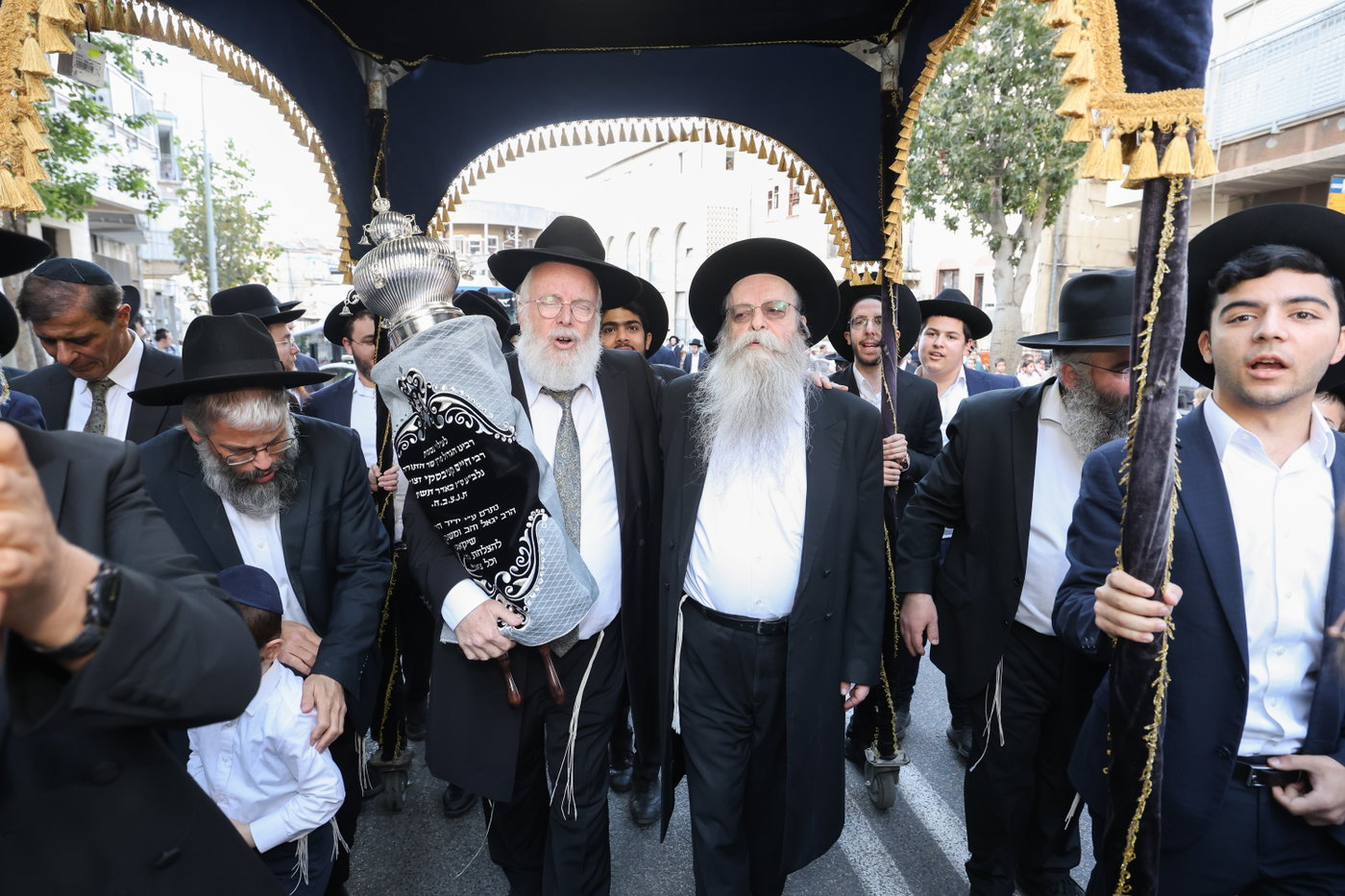 הכנסת ספר תורה לקהילת 'תפארת ציון'