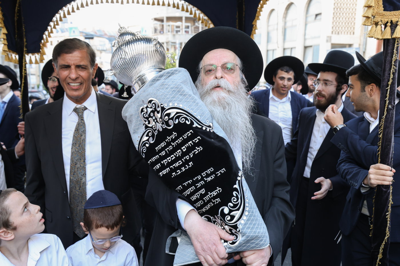 הכנסת ספר תורה לקהילת 'תפארת ציון'