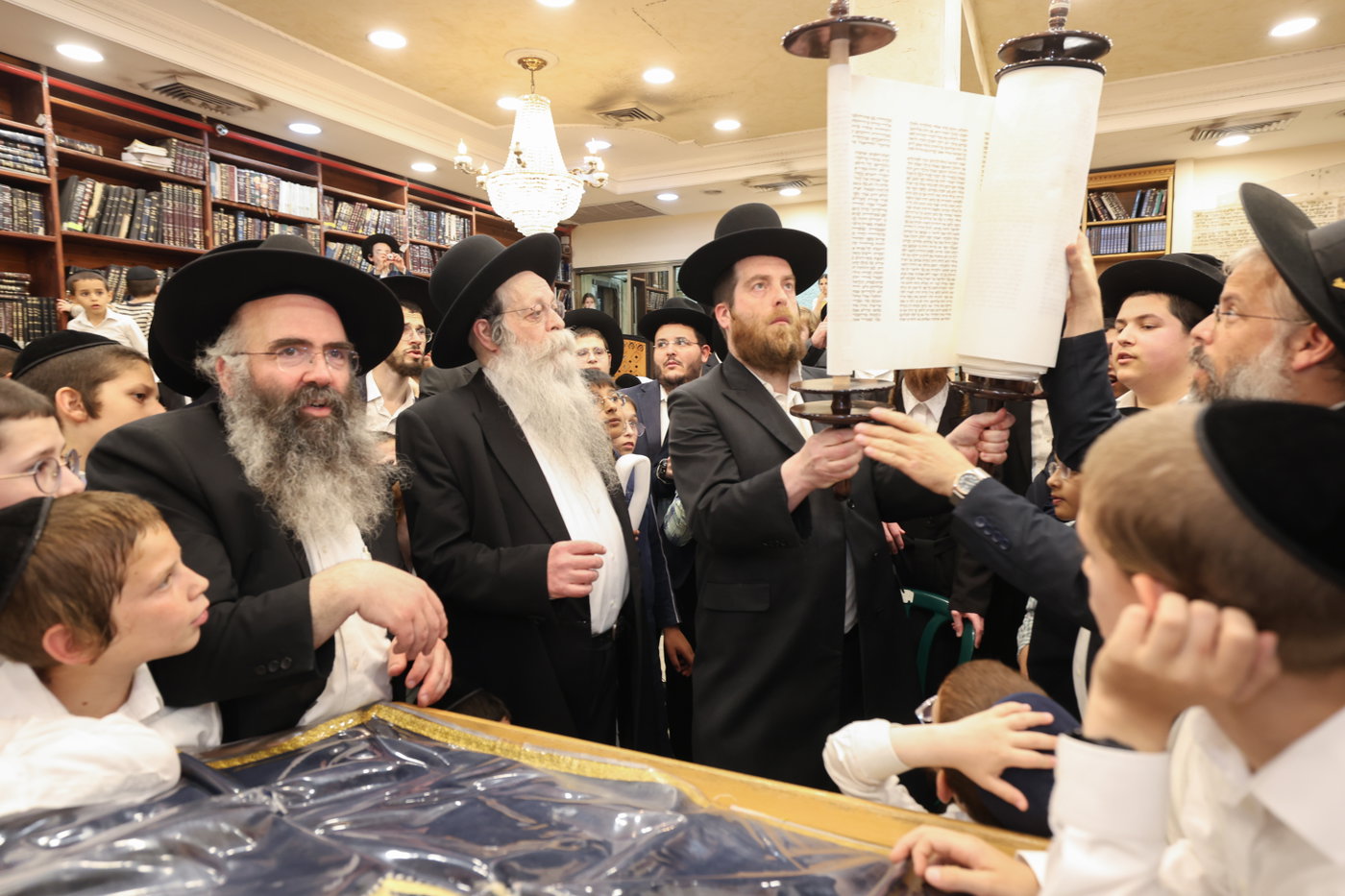 הכנסת ספר תורה לקהילת 'תפארת ציון'