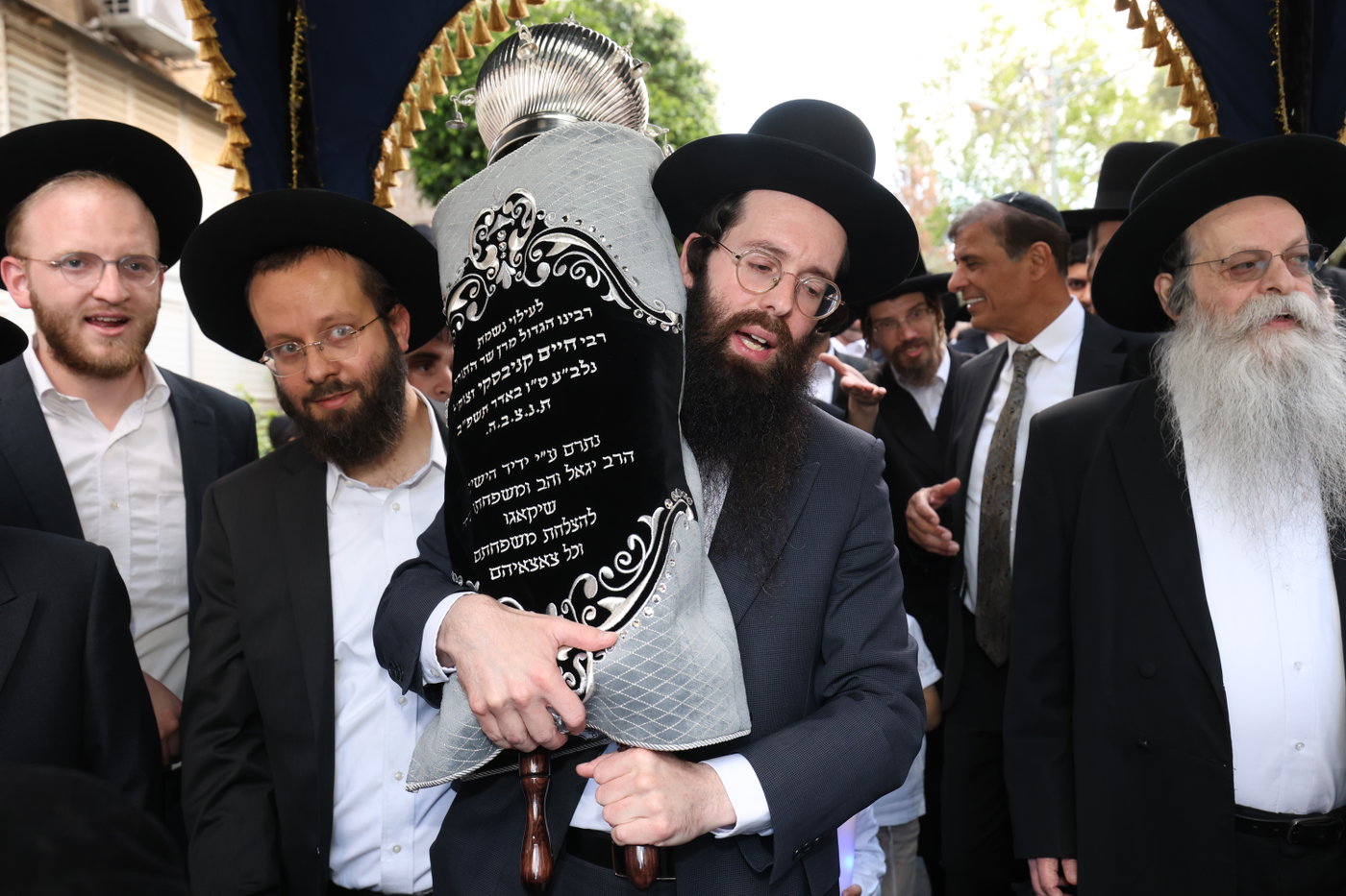 הכנסת ספר תורה לקהילת 'תפארת ציון'