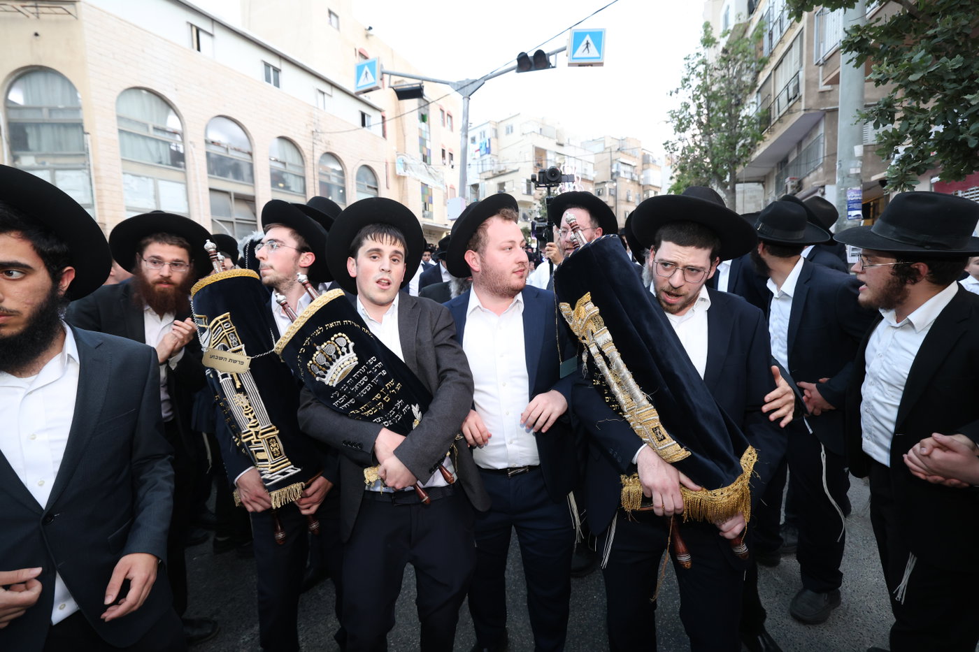 הכנסת ספר תורה לקהילת 'תפארת ציון'