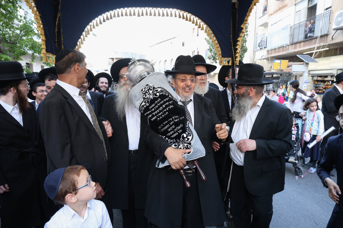 הכנסת ספר תורה לקהילת 'תפארת ציון'