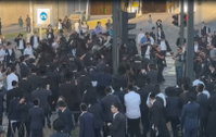 מחאות סוערות של הפלג: דלתות מטה המשטרה בירושלים נופצו, תנועת הרכבות - הושבתה