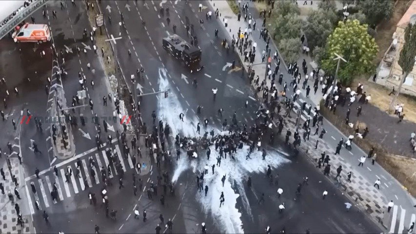 מכתזיות בפעולה בהפגנה בירושלים
