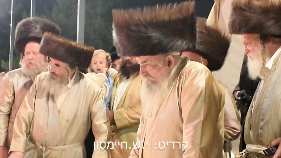 האדמו"ר מלעלוב מוצאי שב"ק במירון