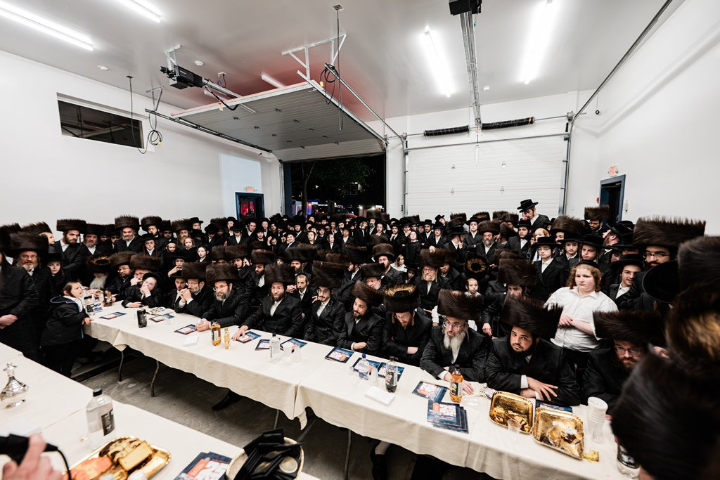 האדמו"ר מסאטמר בחנוכת הבית בחברת מצילי אש